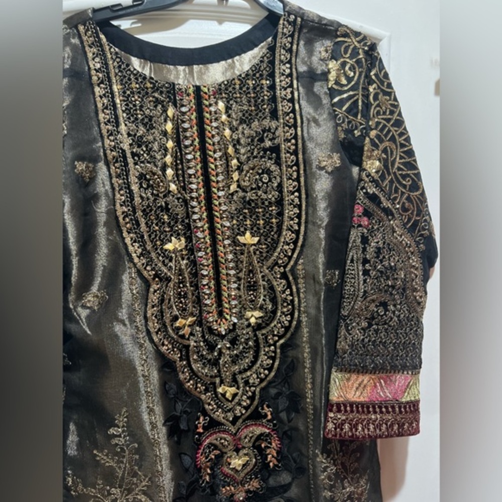 Beautiful brand new Pakistani/Indian dress. - Picture 4 of 13